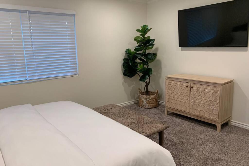 האנטינגטון ביץ' City Center Villa - Pool, Patio & Close To Beach! מראה חיצוני תמונה