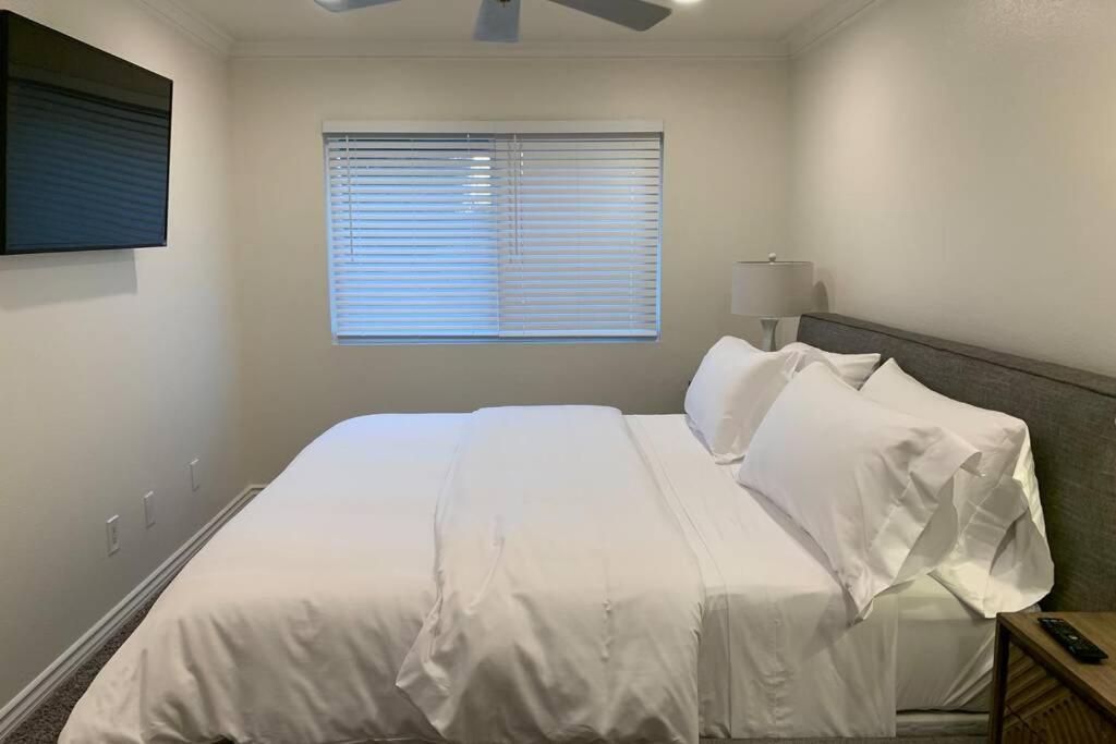 האנטינגטון ביץ' City Center Villa - Pool, Patio & Close To Beach! מראה חיצוני תמונה